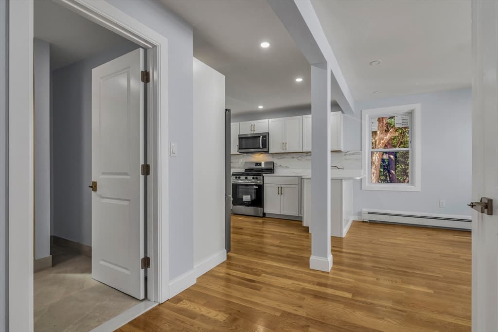 197 Oakland Ave, Methuen MA 01844 photo 9