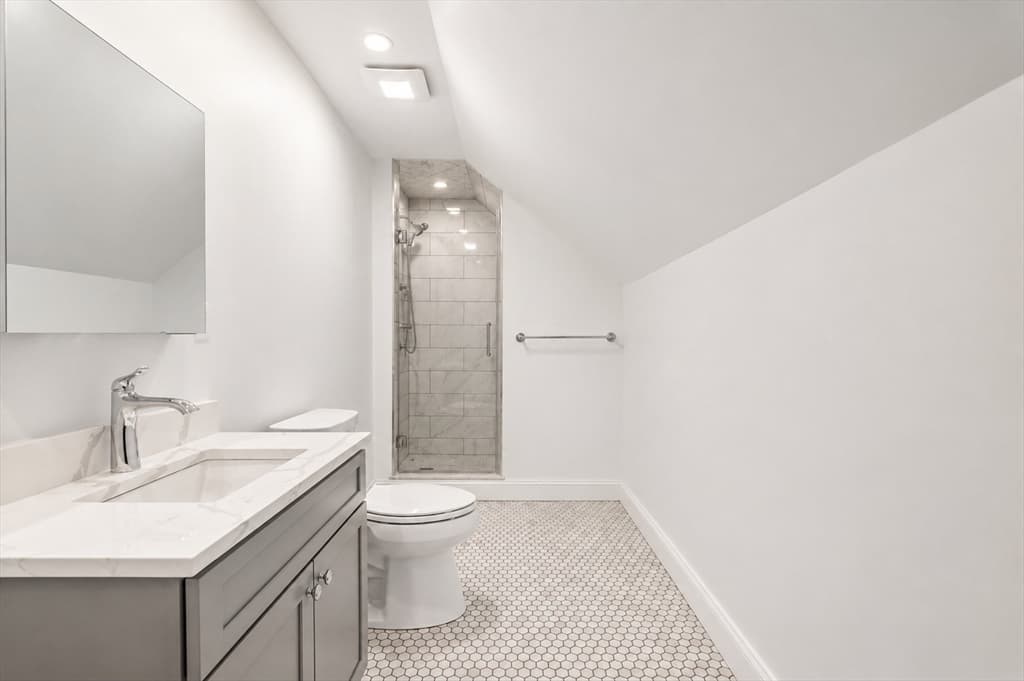 35 Farragut Ave # 35, Medford MA 02155 photo 19