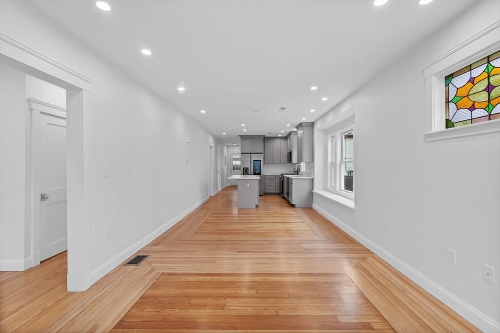 35 Farragut Ave # 35, Medford MA 02155 photo 4