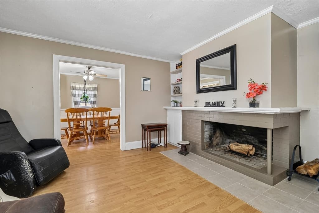 114 Rich St, Gardner MA 01440 photo 10