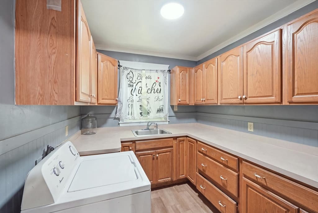 48 Litchfield Ave, Southbridge MA 01550 photo 23