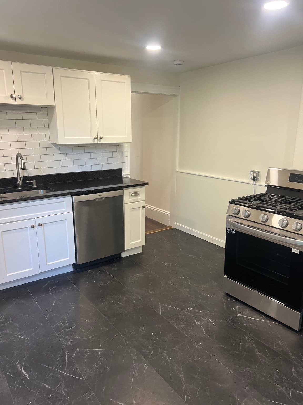 Single Family Residence at 41 Greenwich St, Boston MA 02120, Boston, photo 9 of 28