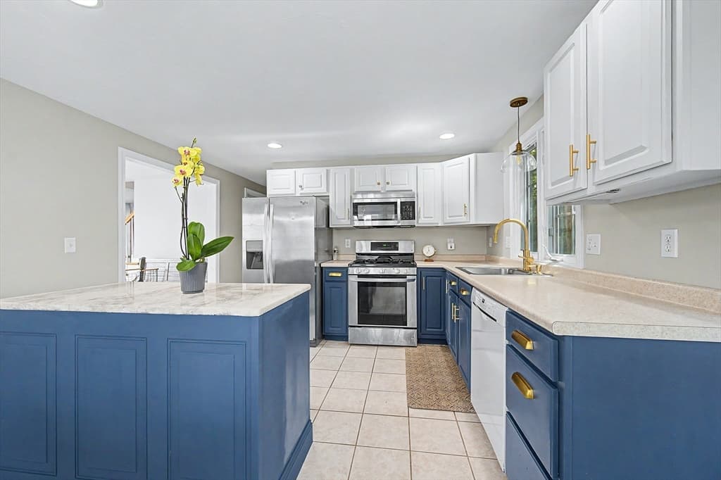 10 Fuller Ave # 15, Attleboro MA 02703 photo 9
