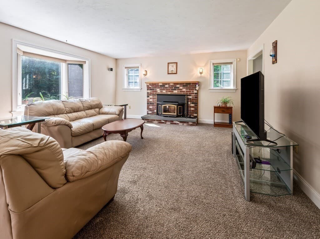 9 Tower Hill Rd, Oxford MA 01540 photo 11