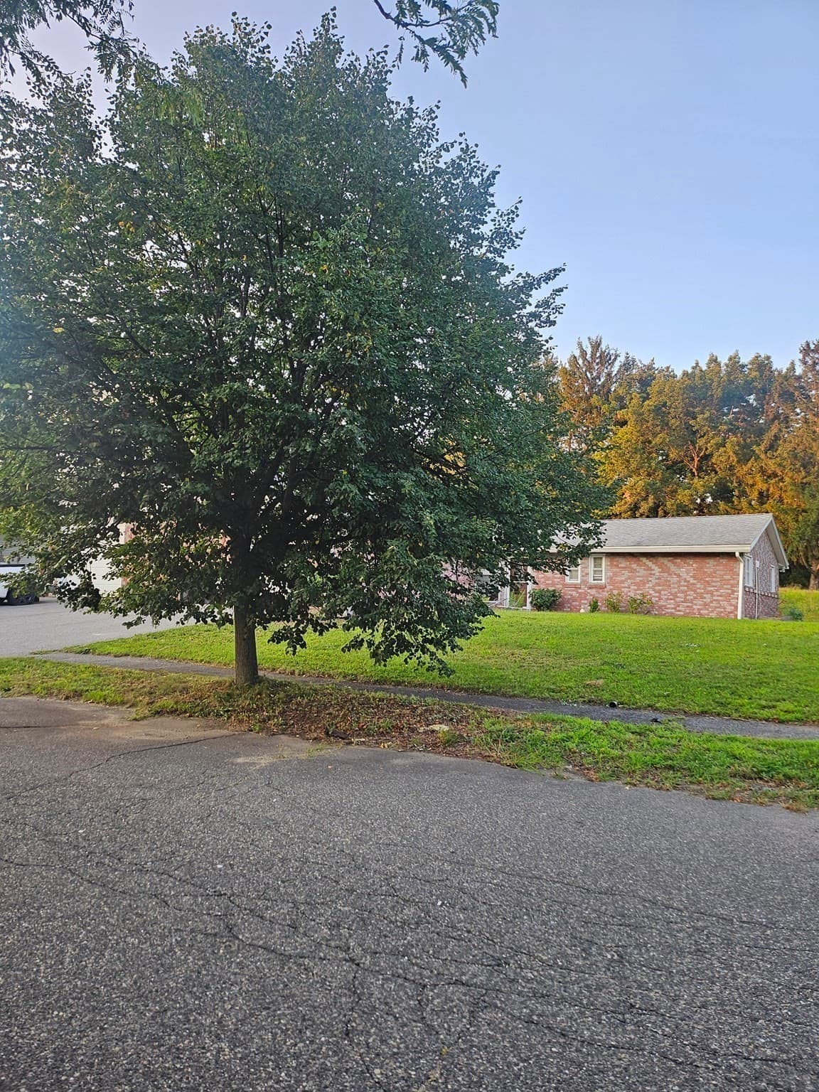 Single Family Residence at 7 Lisa Rd, Peabody MA 01960, Peabody, photo 3 of 25