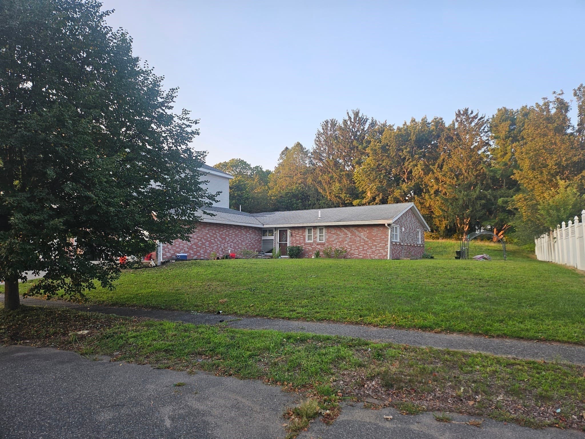 Single Family Residence at 7 Lisa Rd, Peabody MA 01960, Peabody, photo 4 of 25