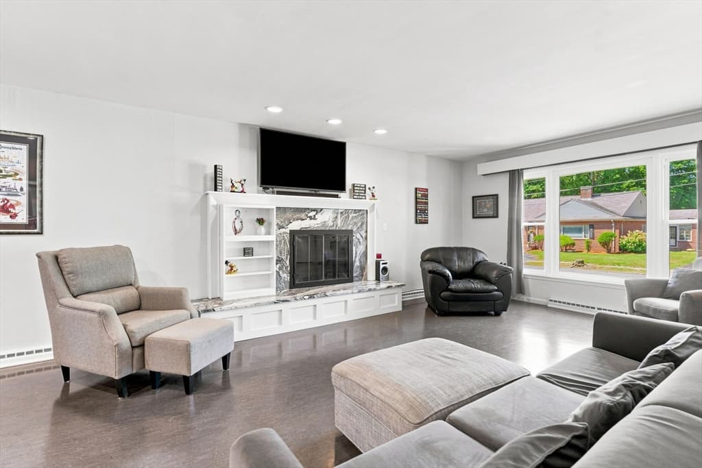 94 Florence Rd, Lowell MA 01851 photo 7