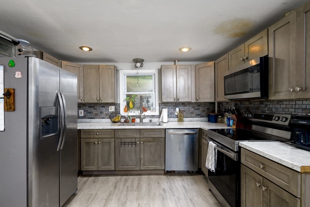 62 Grove St, Spencer MA 01562 photo 13