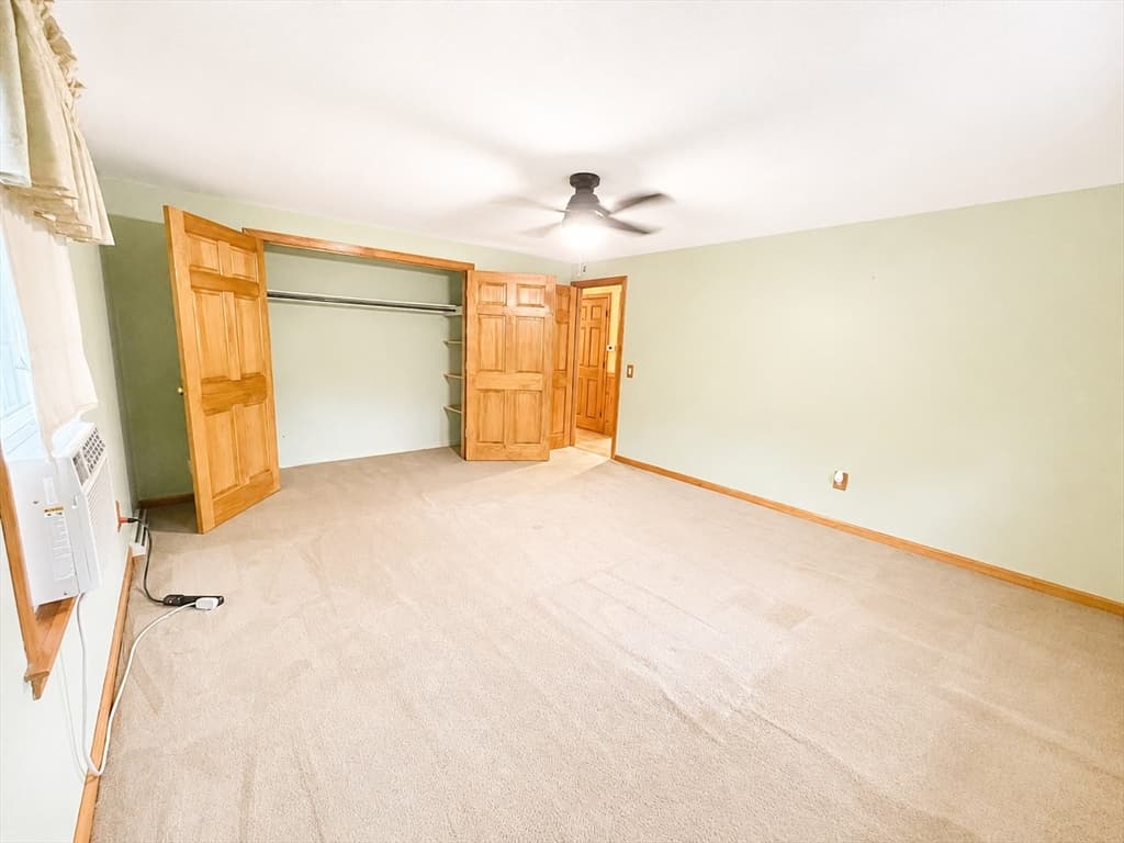 60 Martin St, East Providence RI 02914 photo 11