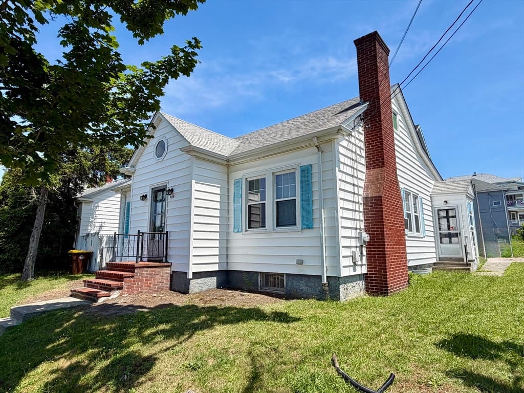 486 King Street, Fall River MA 02724