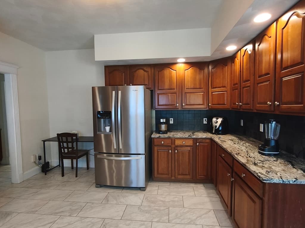 140 Wildflower Cir, Westfield MA 01085 photo 7