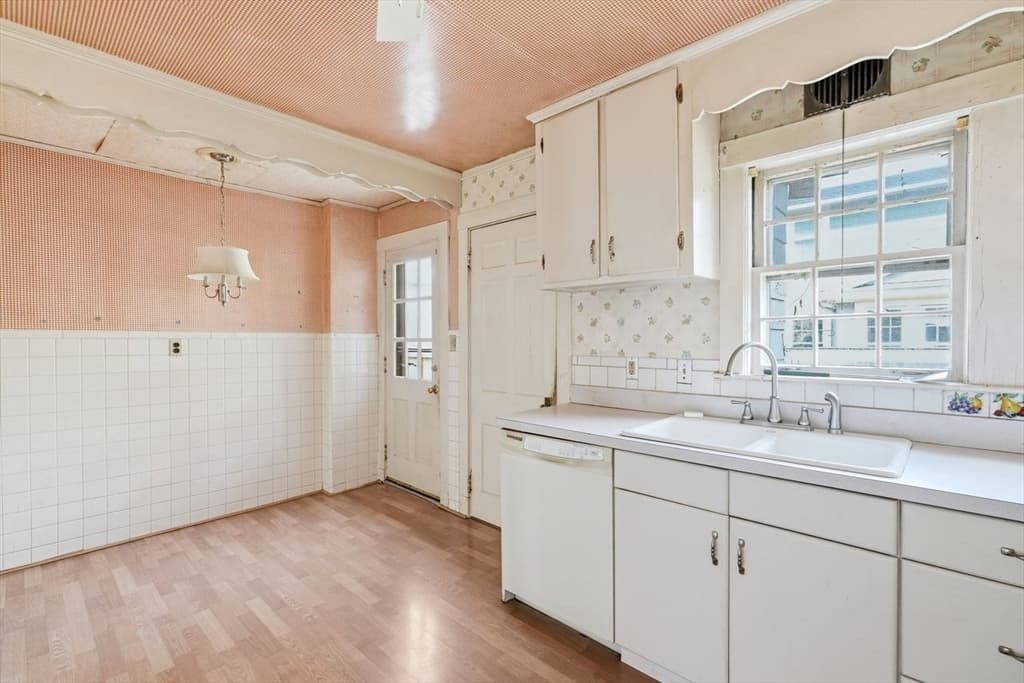 7 Fales Rd, Dedham MA 02026 photo 11
