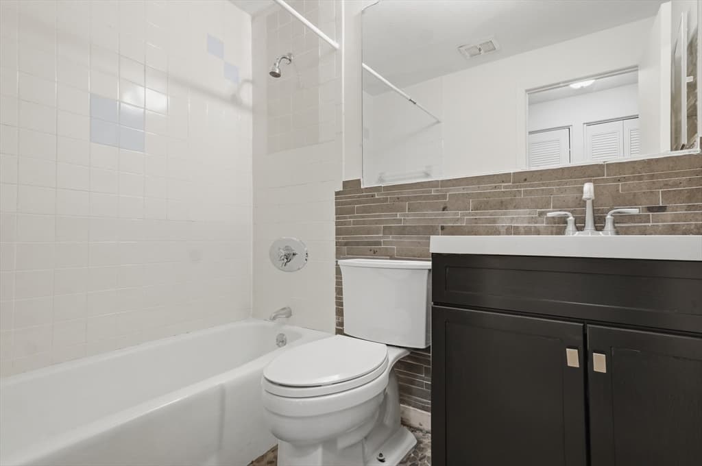 Condominium at 924 Main Street # 12, Woburn MA 01801, Woburn, photo 19 of 26