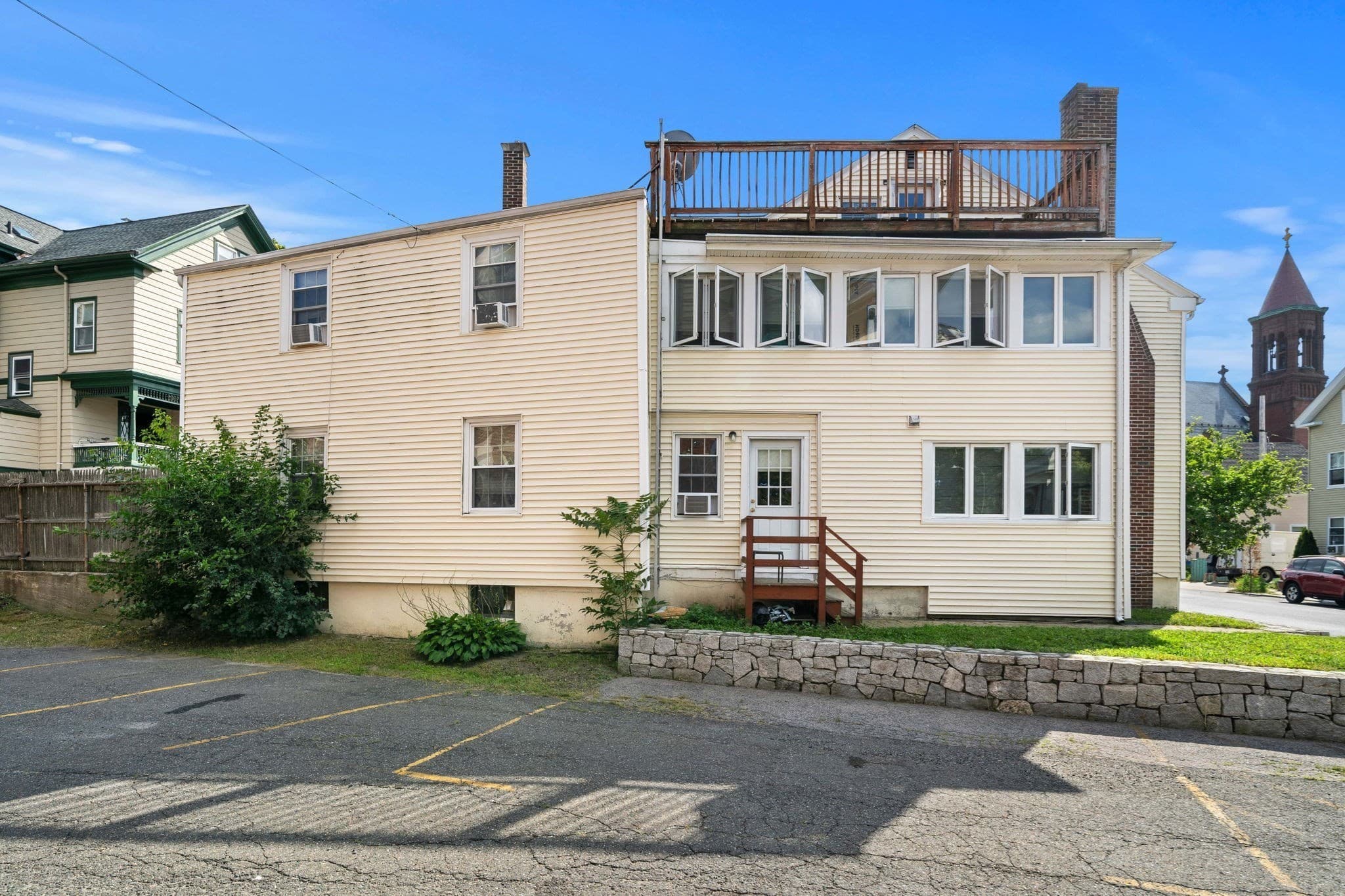 5-9 Family at 19 Essex St, Beverly MA 01915, Beverly, photo 7 of 41