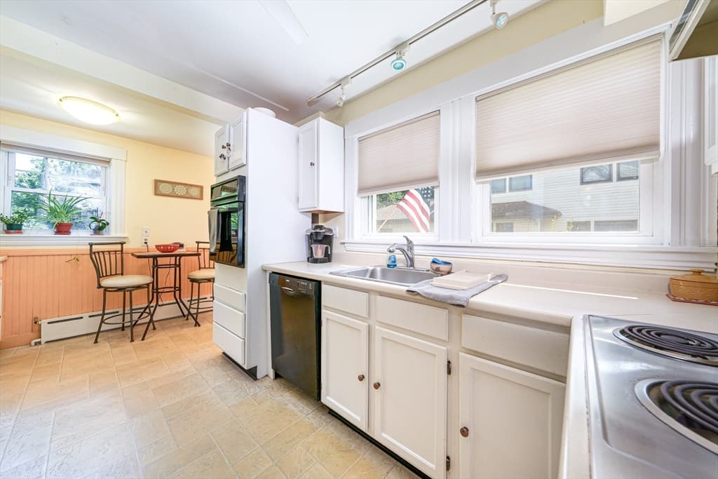 Single Family Residence at 36 Daniels, Hopedale MA 01747, Hopedale, photo 3 of 26