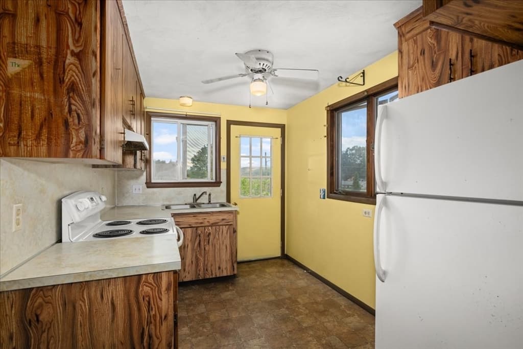 80 Meadow Road, Spencer MA 01562 photo 2