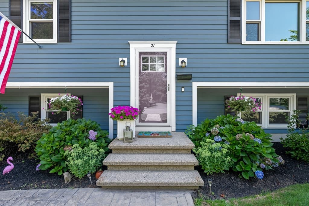 21 Border Rd, Reading MA 01867 photo 3