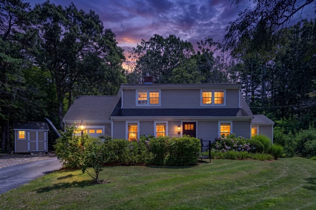 15 Melissa Ave, Mashpee MA 02649 photo 2
