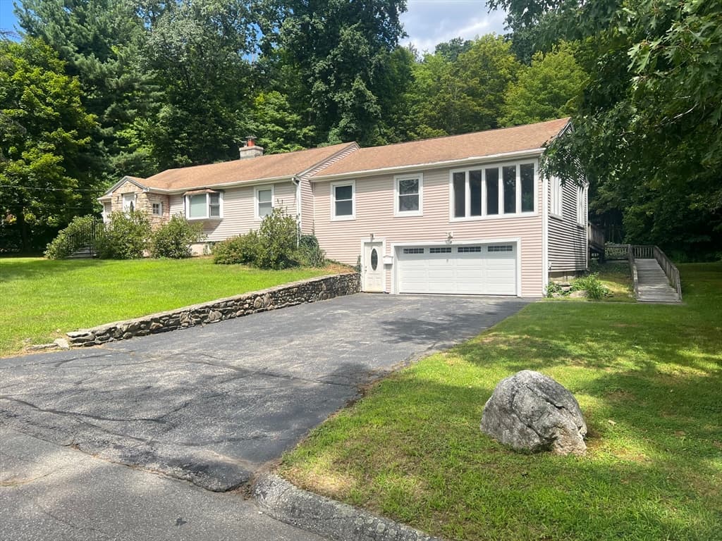 7 W Hill Ter, Worcester MA 01609 photo 2