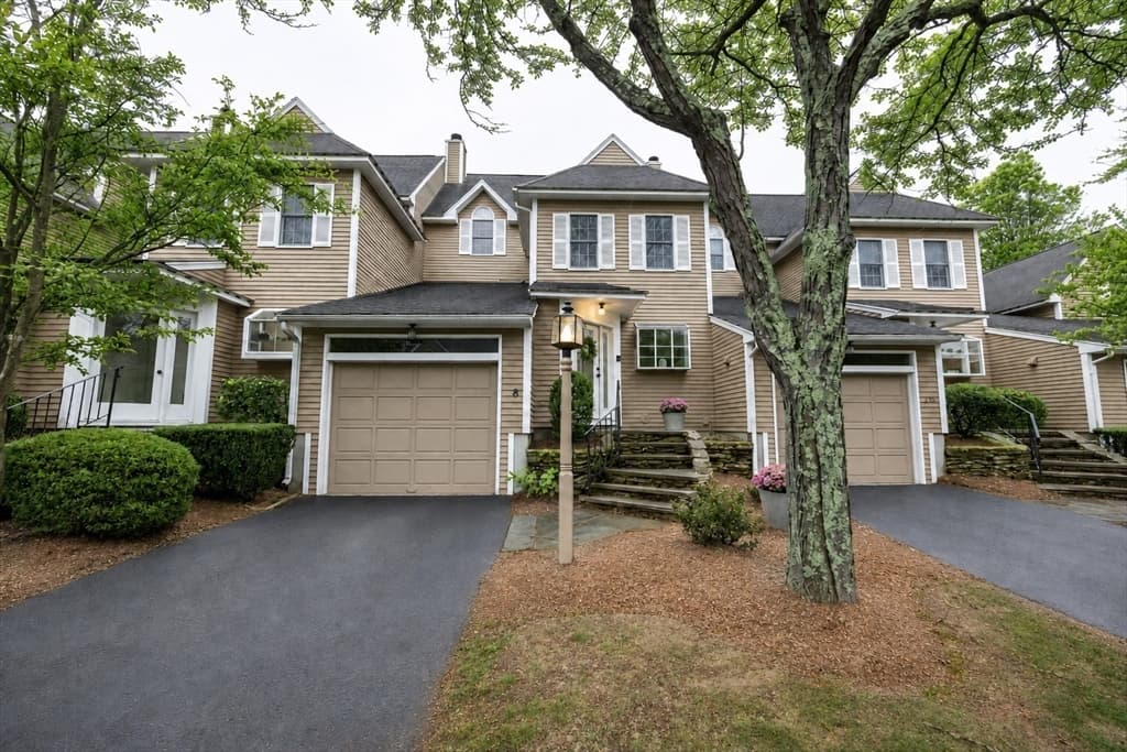 8 Fairway View Ln # 8, Norton MA 02766