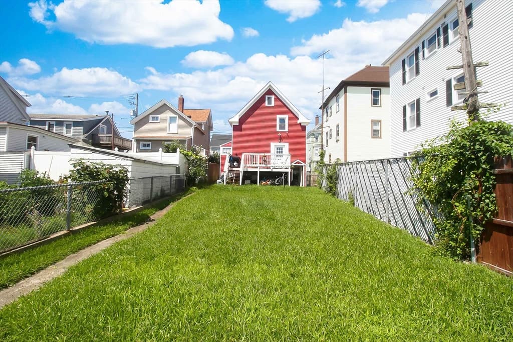 90 Hemlock St, New Bedford MA 02740 photo 3