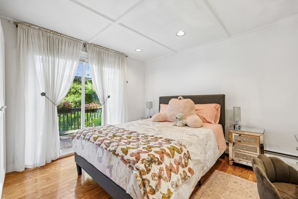 141 Hale St # 2, Beverly MA 01915 photo 12
