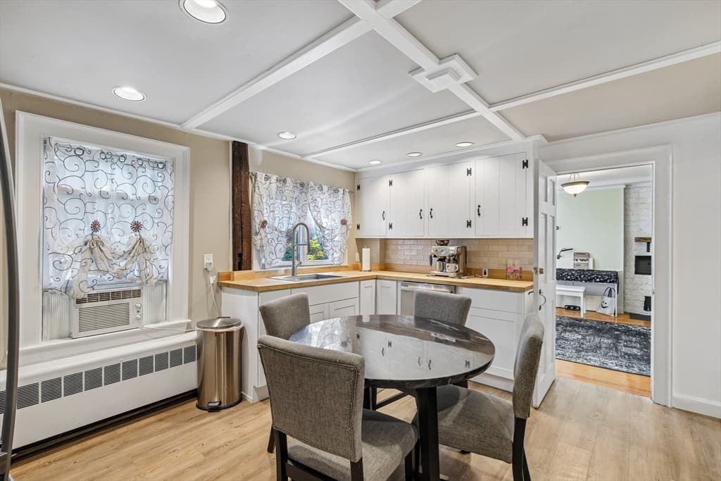 141 Hale St # 2, Beverly MA 01915 photo 5
