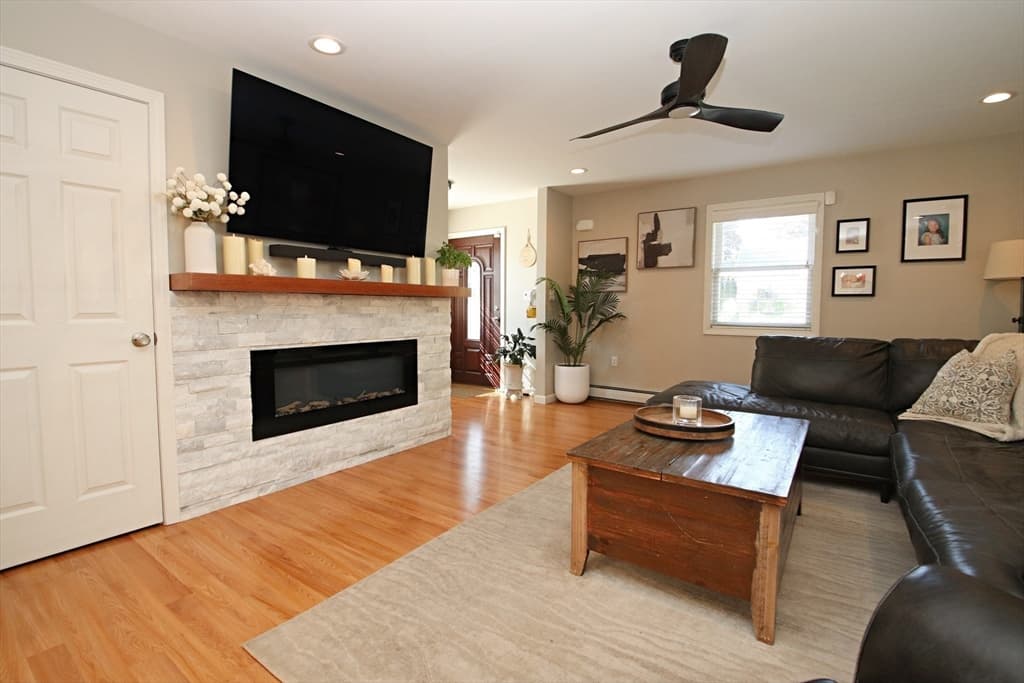 27 Overlea Avenue, Saugus MA 01906 photo 4
