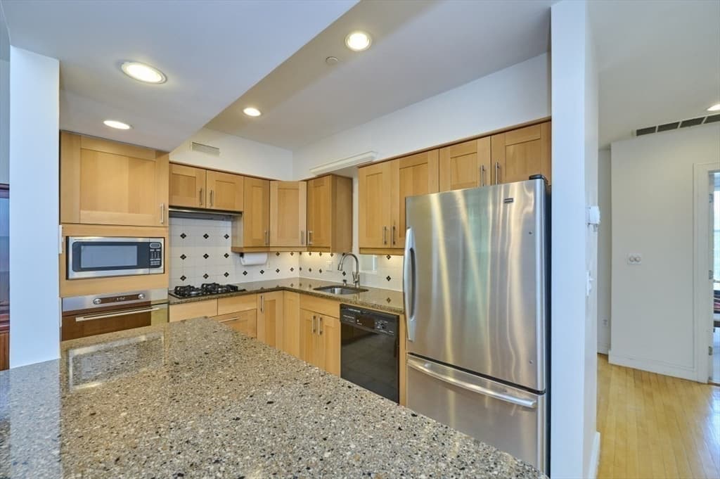 40 Isabella # 2E, Boston MA 02116 photo 3