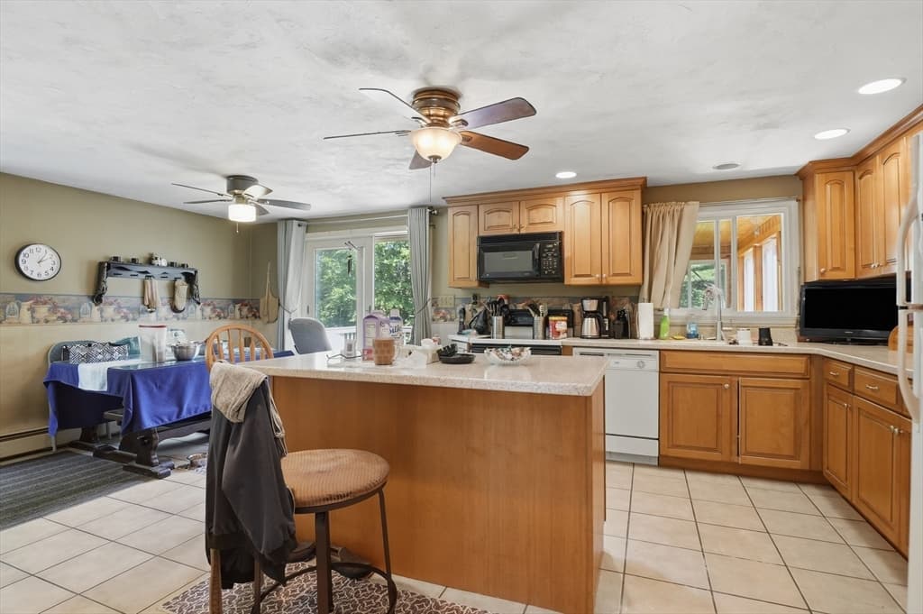 144 Airport Road, Gardner MA 01440 photo 5