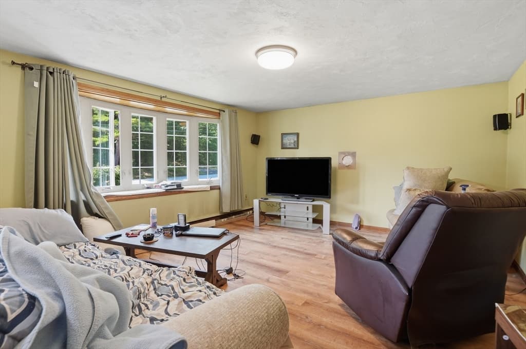 144 Airport Road, Gardner MA 01440 photo 9
