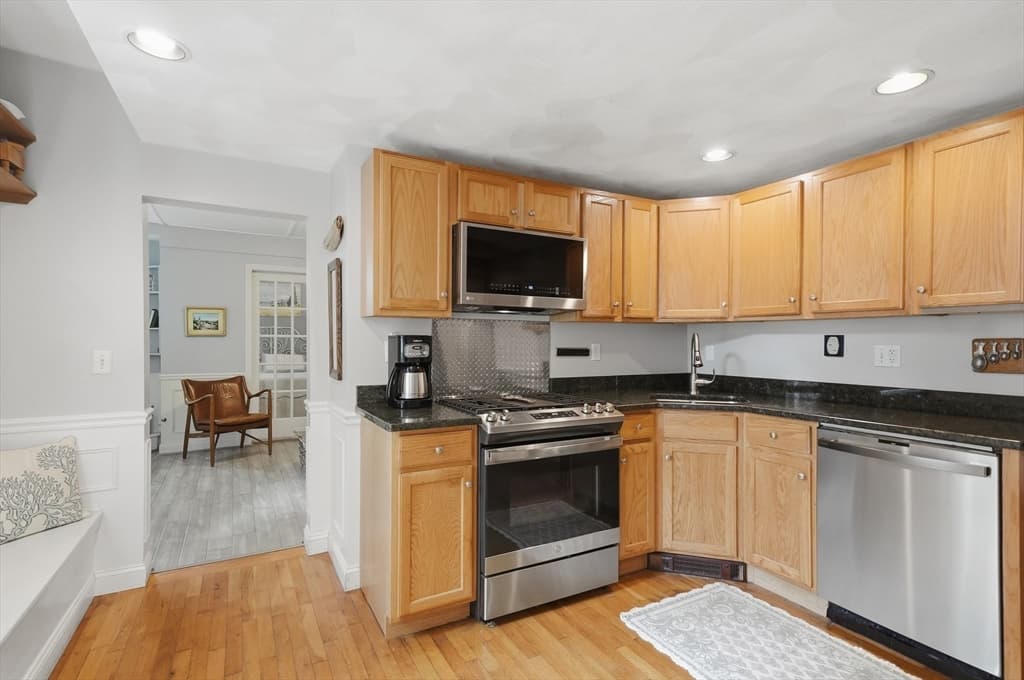 25 Elm Street # 1, Gloucester MA 01930 photo 14
