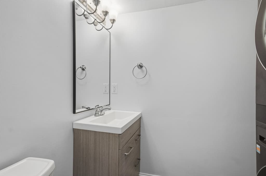 112 Stoughton St, Quincy MA 02169 photo 17
