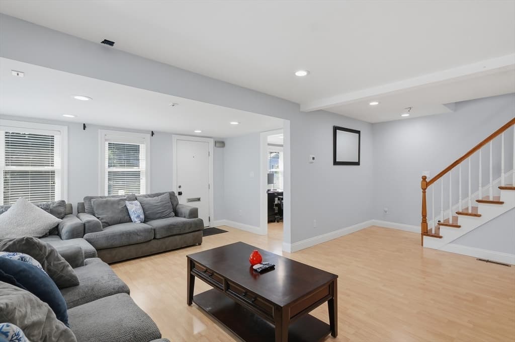 112 Stoughton St, Quincy MA 02169 photo 10
