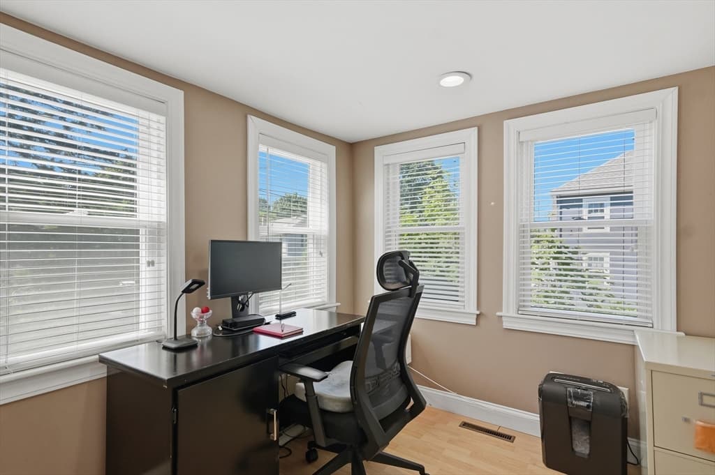 112 Stoughton St, Quincy MA 02169 photo 14