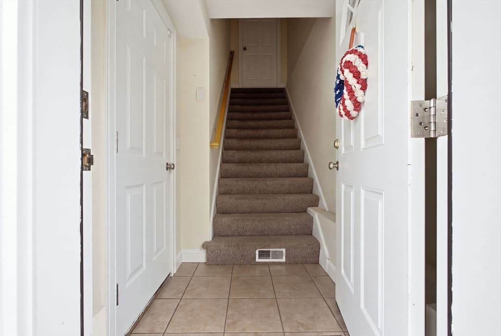 1975 Middlesex St # 19, Lowell MA 01851 photo 5