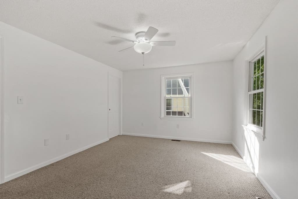 Condominium at 2701 Forest Park Drive # 2701, Auburn MA 01501, Auburn, photo 11 of 29