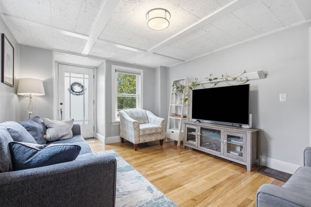 114 Clinton Rd, Weymouth MA 02189 photo 12