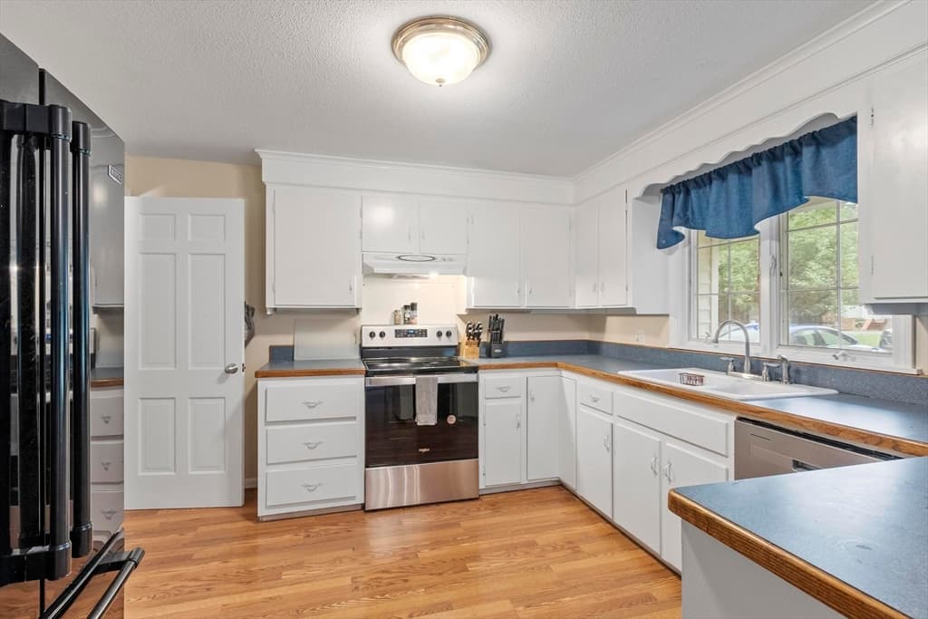 3816 Chestnut Hill Ave, Athol MA 01331 photo 10