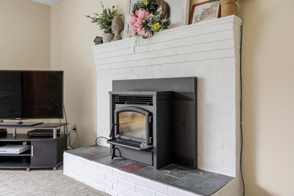3816 Chestnut Hill Ave, Athol MA 01331 photo 4