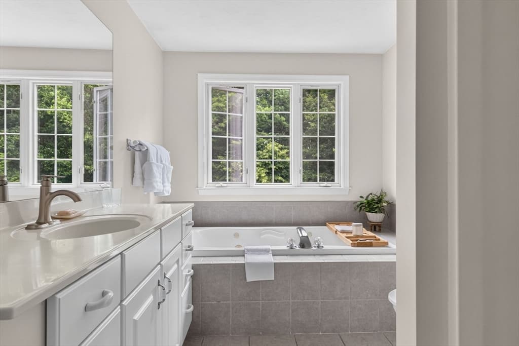 Single Family Residence at 4 Kybren Cir, Mansfield MA 02048, Mansfield, photo 25 of 42