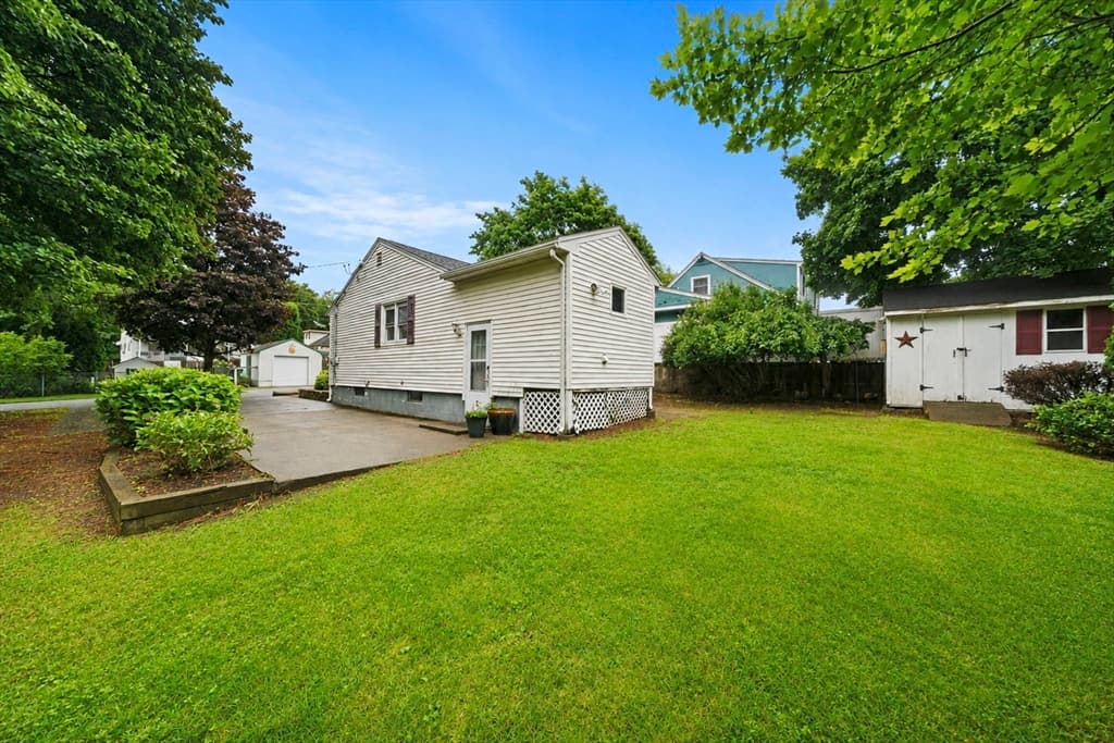 134 Marshall Ave, Lowell MA 01851 photo 25