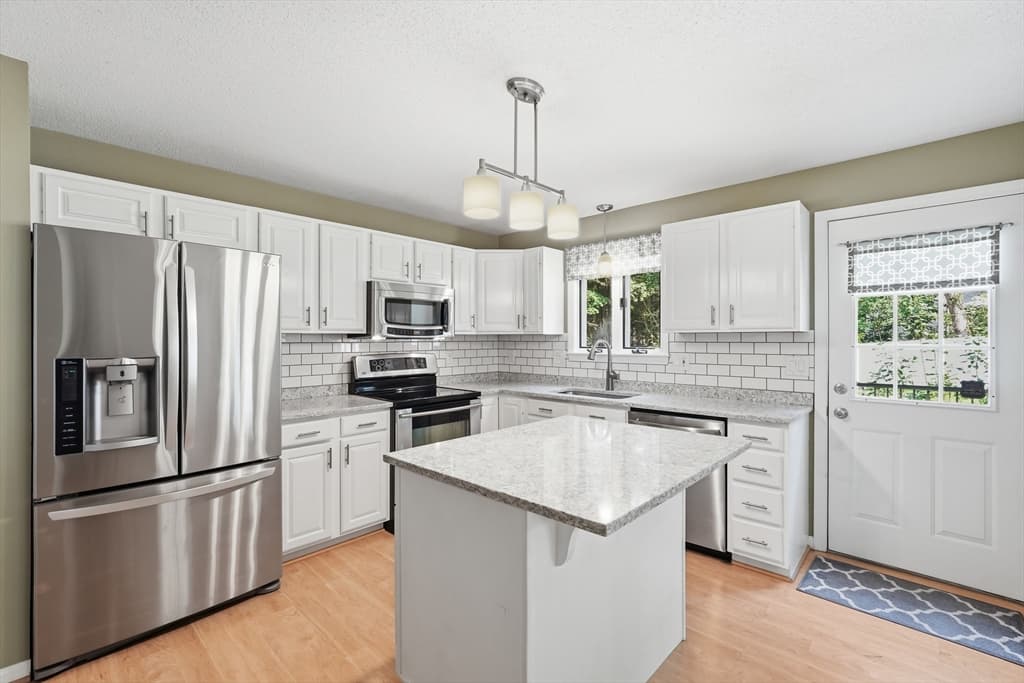 27 Judy Ln, East Longmeadow MA 01028 photo 7
