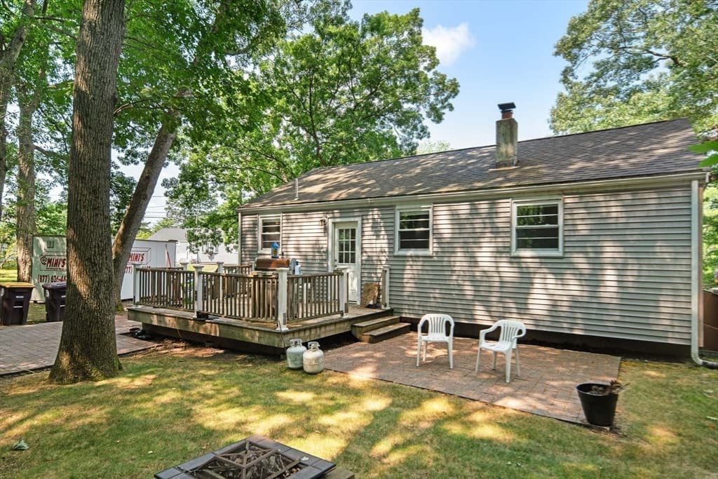 4 Edward Cody Ln, Weymouth MA 02190 photo 17