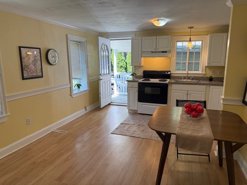 Single Family Residence at 8 Warren Road, Auburn MA 01501, Auburn, photo 6 of 25