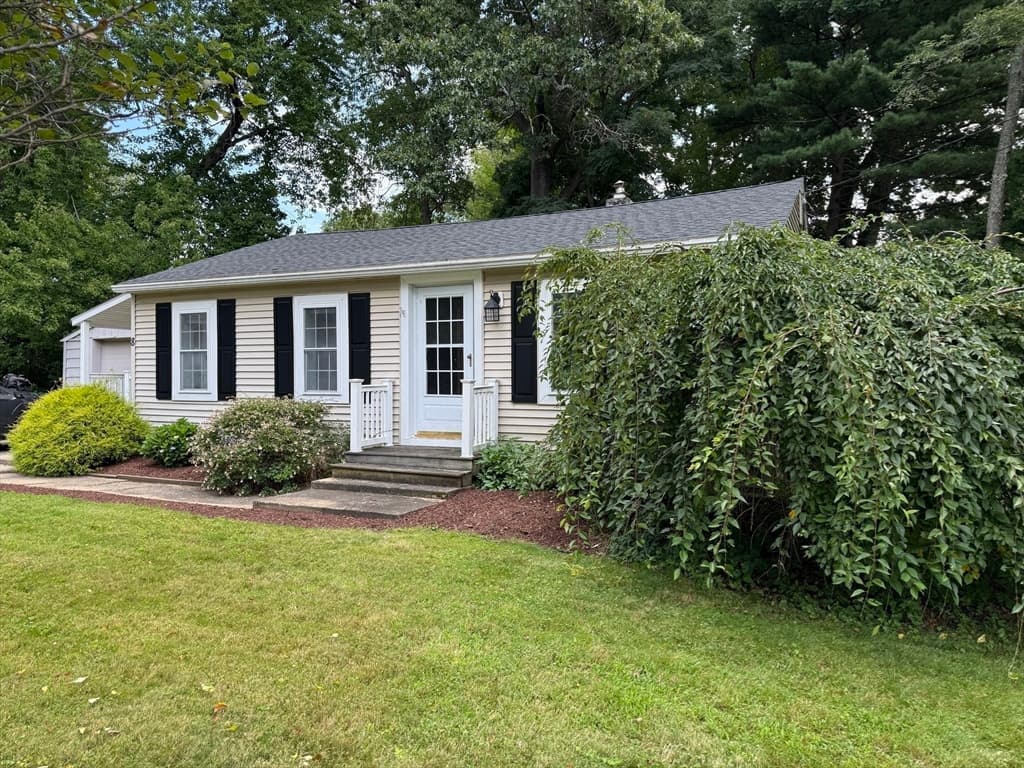 8 Warren Road, Auburn MA 01501