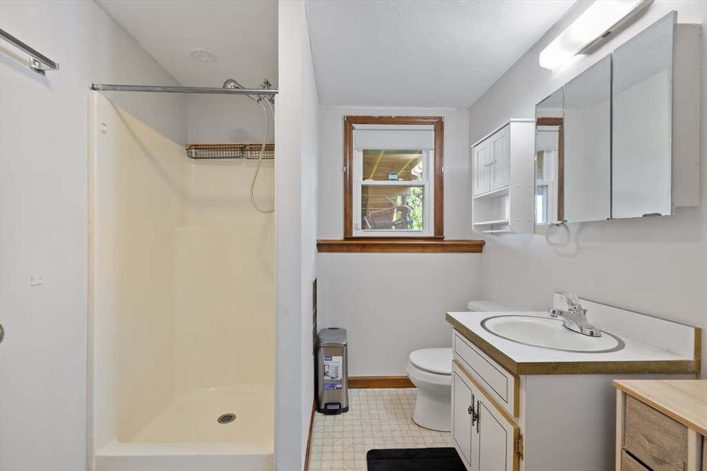 129 Forest St, Franklin MA 02038 photo 18