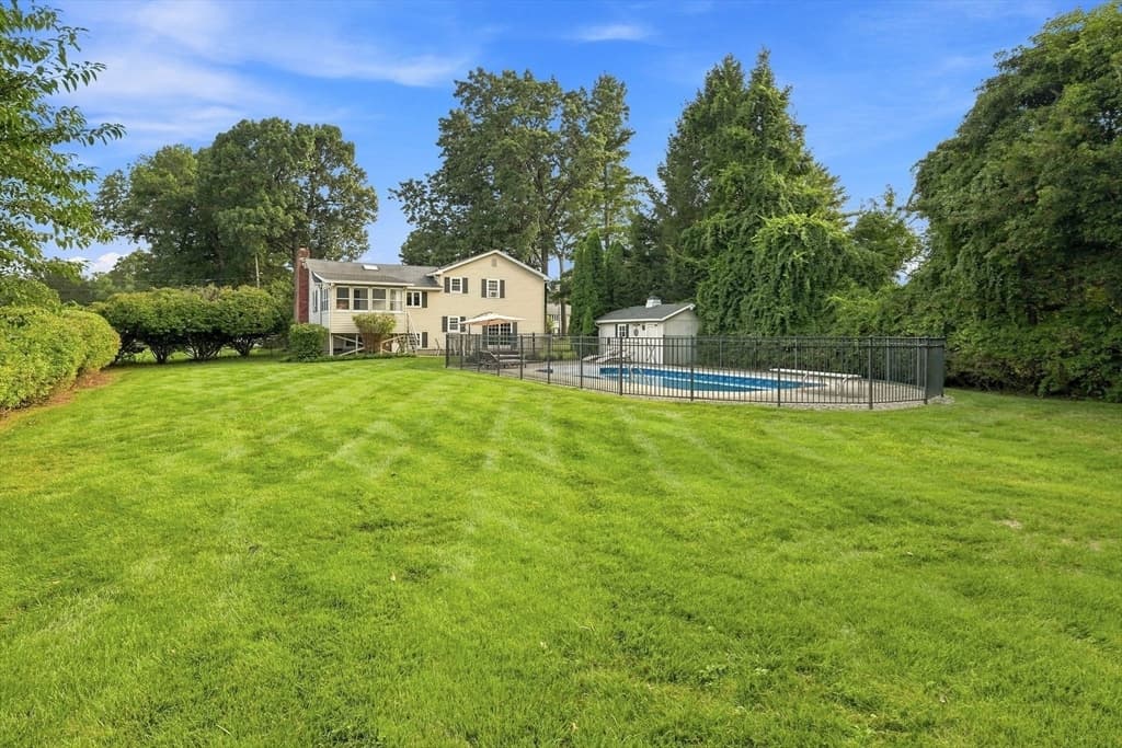 367 Steiger Dr, Westfield MA 01085 photo 29