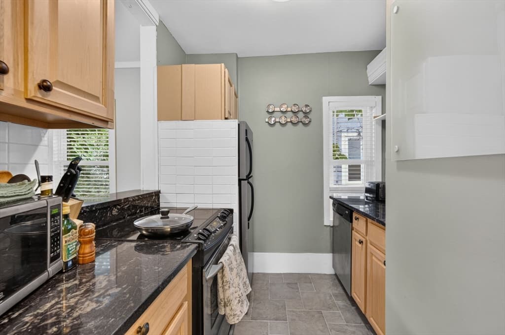 65 Howard St # 2, Cambridge MA 02139 photo 10