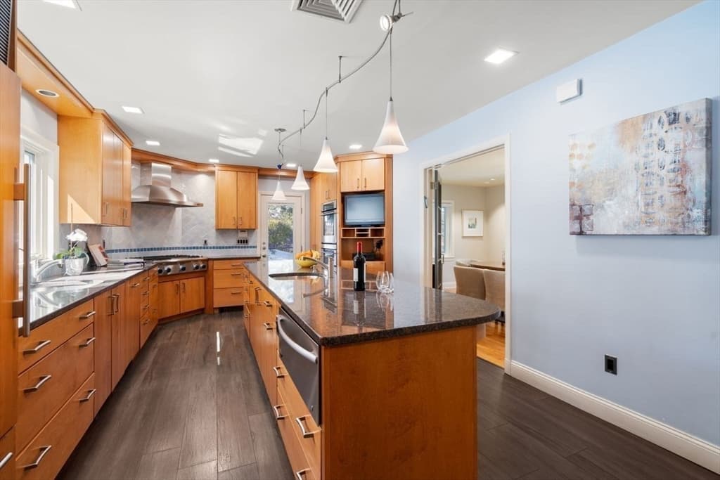 52 Clinton Road, Brookline MA 02445 photo 10